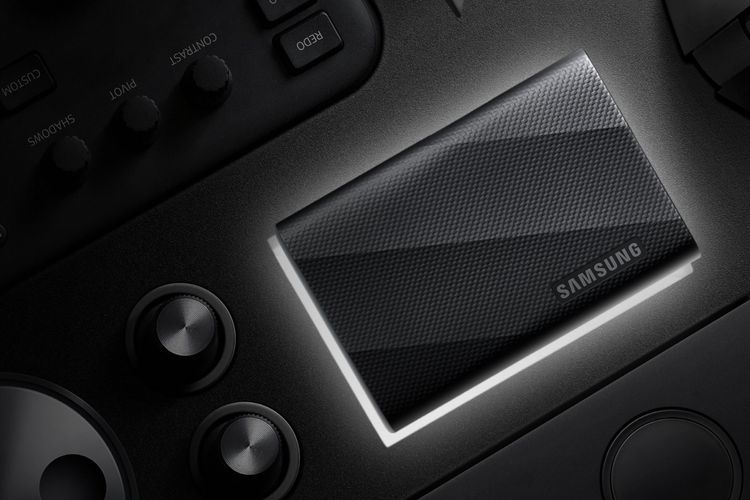 SSD Portabel Samsung T9 Resmi, Kecepatan 2 GB Per Detik